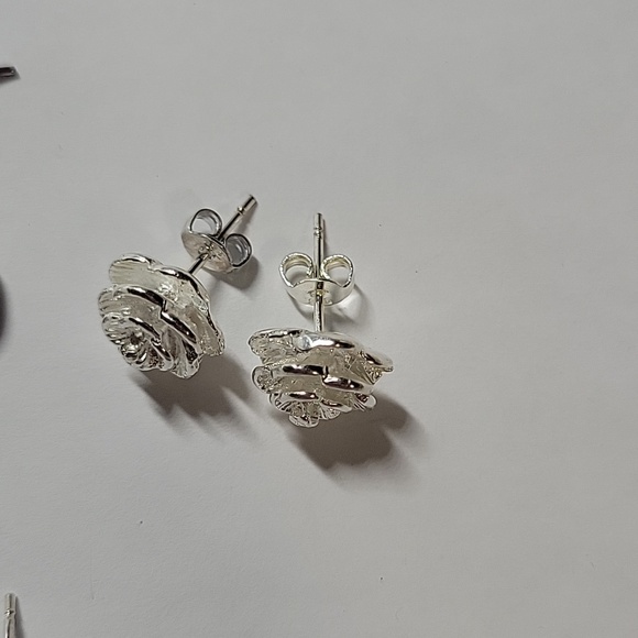 Floral & Musical Note Earring Set - Picture 4 of 6